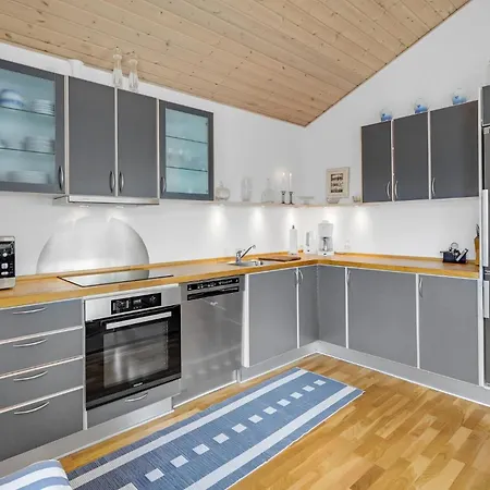 Ferienhaus Stunning In With Kitchen *