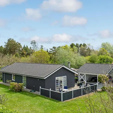 Ferienhaus Stunning In With Kitchen *