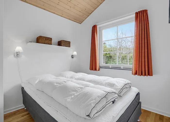 Holiday home Stunning In With Kitchen *