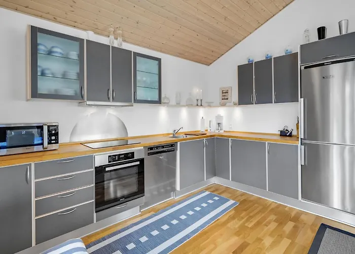 Holiday home Stunning In With Kitchen *