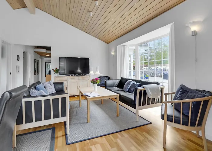 Holiday home Stunning In With Kitchen Oksbol (Syddanmark)