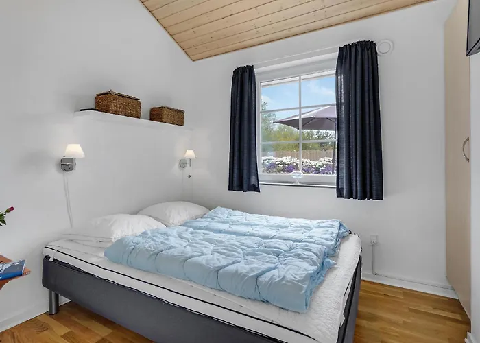 Stunning In With Kitchen Holiday home