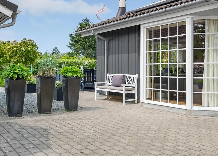 Holiday home Stunning In With Kitchen Oksbol (Syddanmark)