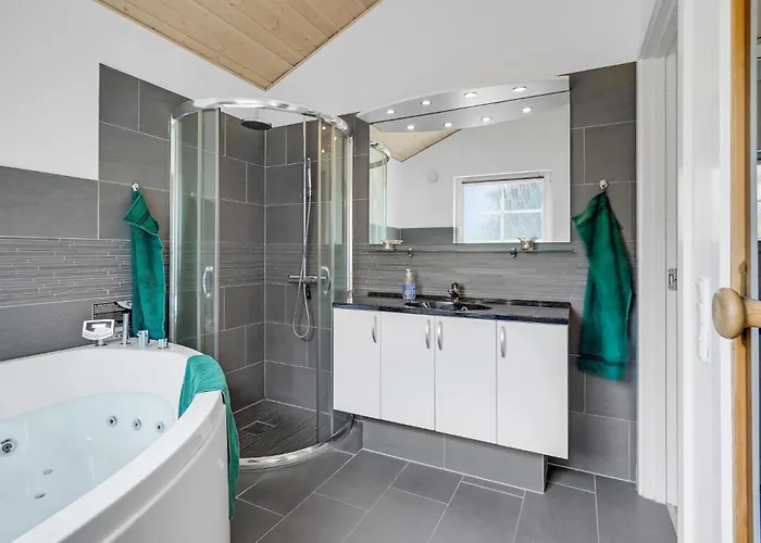 Stunning In With Kitchen * Oksbol (Syddanmark)