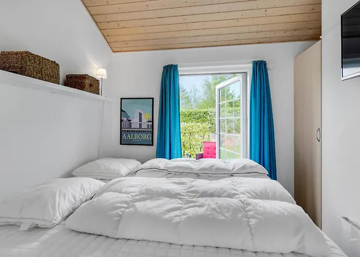 Stunning In With Kitchen