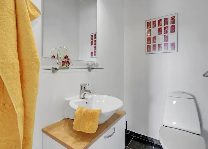 Stunning In With Kitchen Holiday home