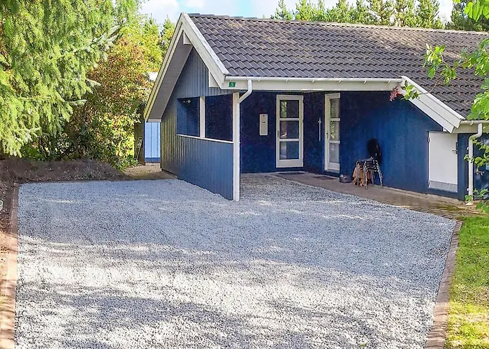 Stunning In With Kitchen Oksbol (Syddanmark)